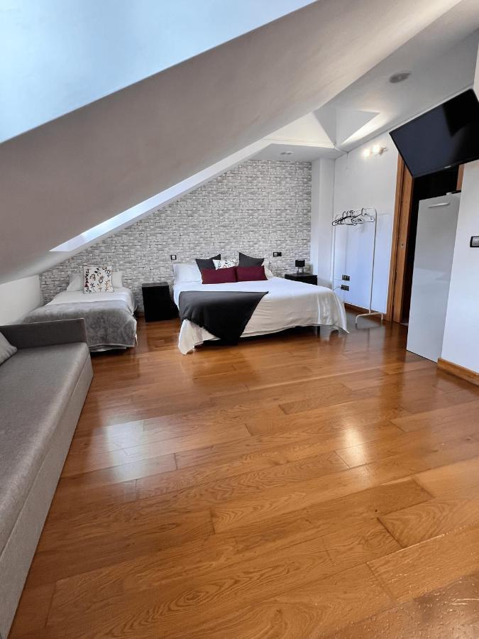Apartamentos San Antonio 아란다데두에로 외부 사진