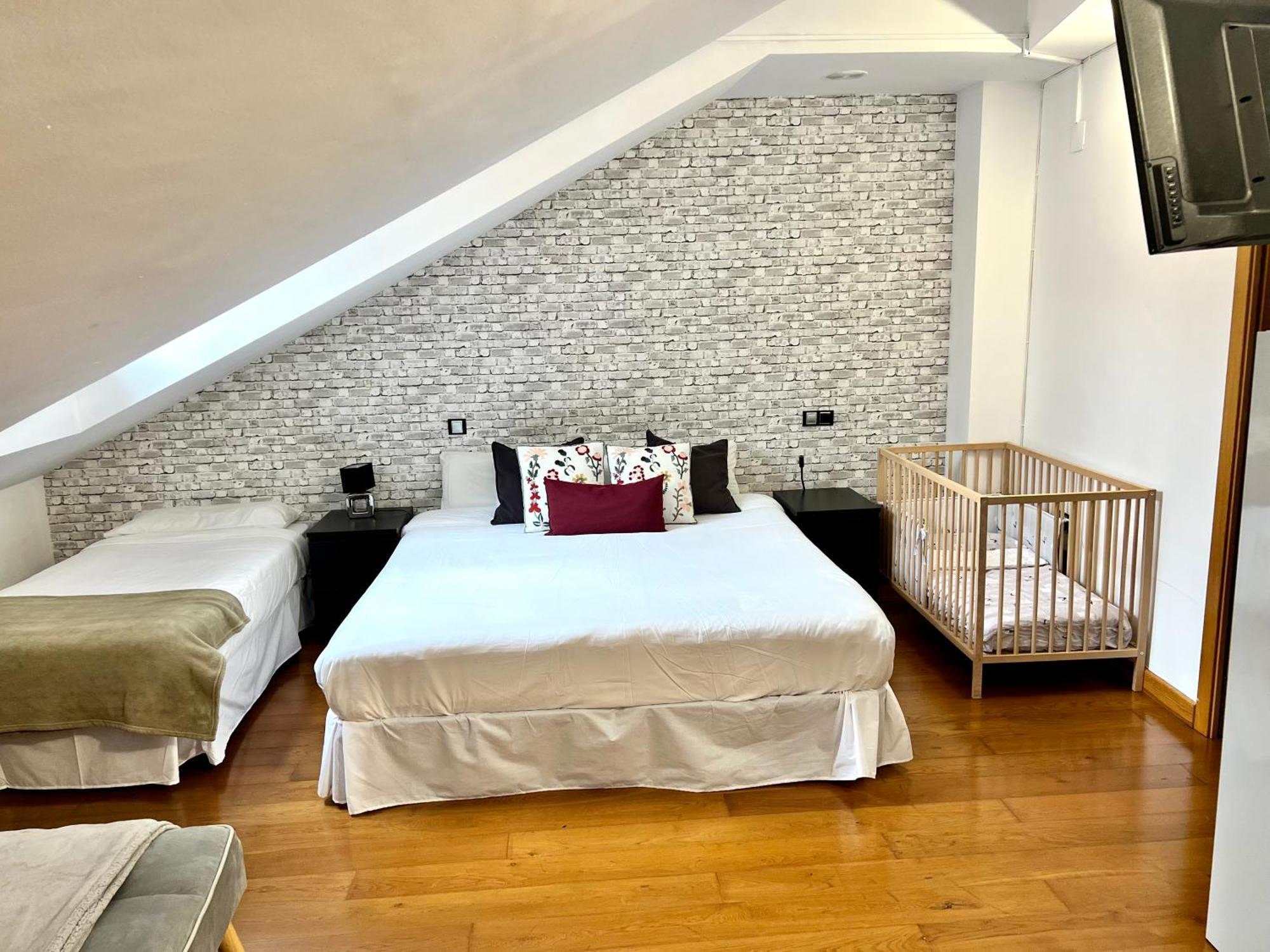 Apartamentos San Antonio 아란다데두에로 외부 사진