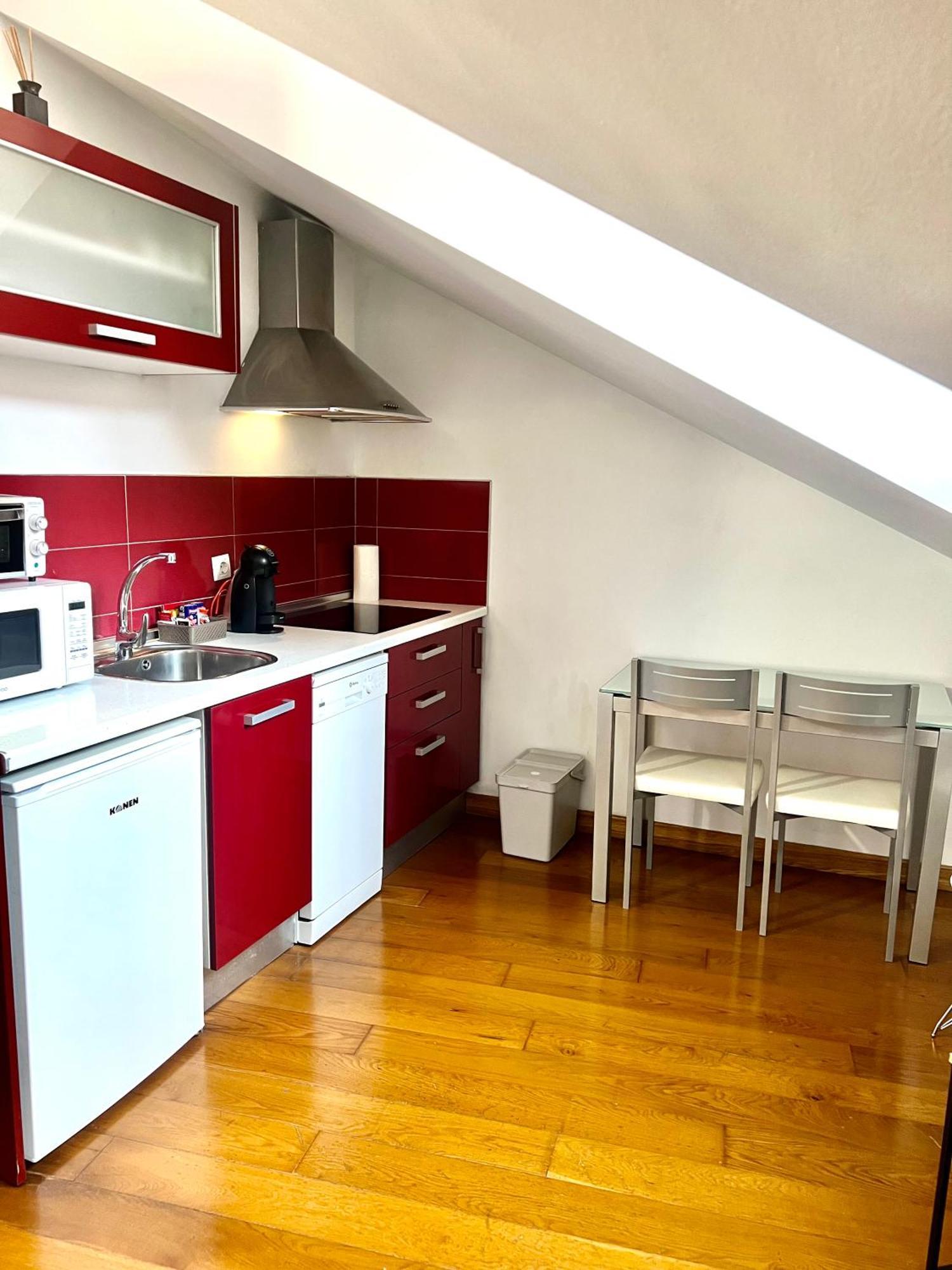 Apartamentos San Antonio 아란다데두에로 외부 사진